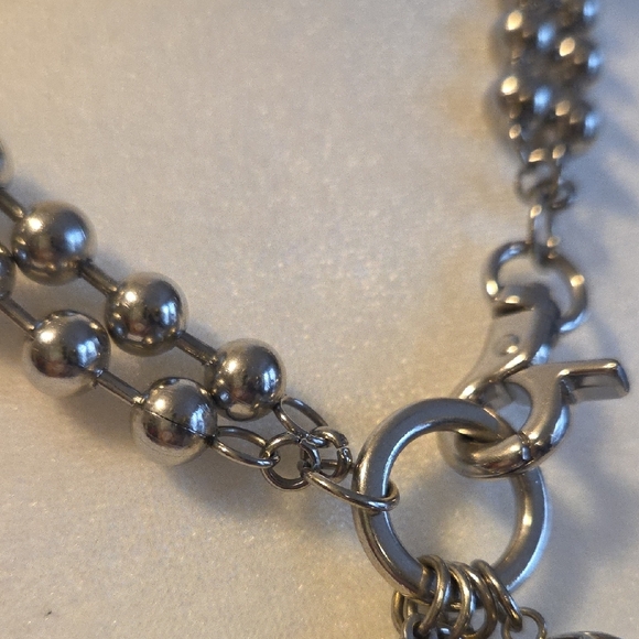 Elegant Silver Beaded Necklace - Picture 3 of 5